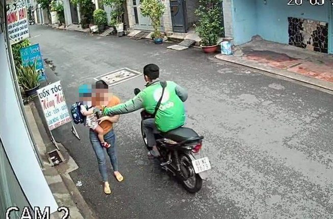 grabbike-cuop-dien-thoai-o-tan-phu_jidi