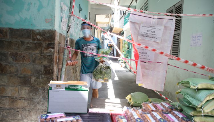 Phuong-11-quan-Tan-Binh-Tiep-tuc-lan-toa-yeu-thuong-trong-mua-dich-tinviettoday-vn-16