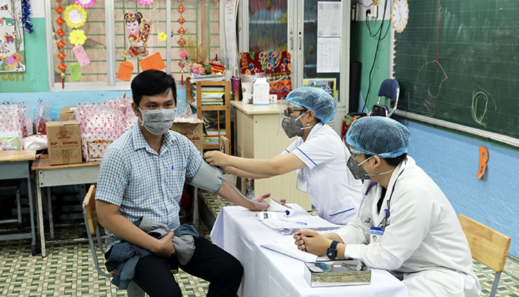 tp-hcm-hon-21-trieu-nguoi-da-tiem-vaccine-covid-19-tin-viet-today-vn