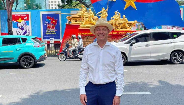 ong-Kees van-Baar-dai-su-vuong-quoc-ha-lan-tai-viet-nam-tphcm