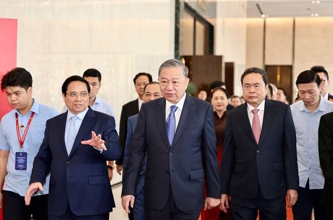 trien-lam-thanh-tuu-dat-nuoc-minh-chung-song-dong-1