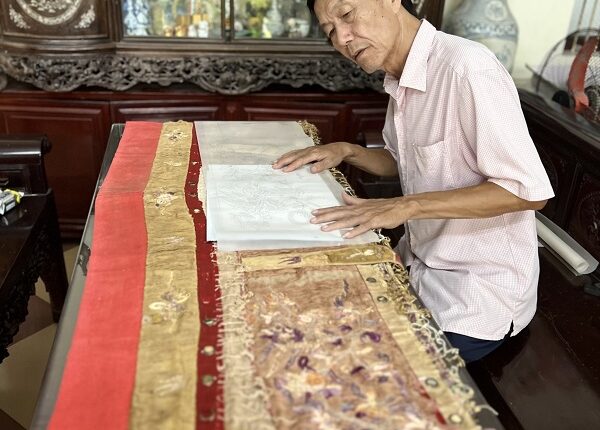nghe-nhan-cao-tuoi-say-nghe-khac-hoa-cuoc-song-bang-soi-chi-theu (6)